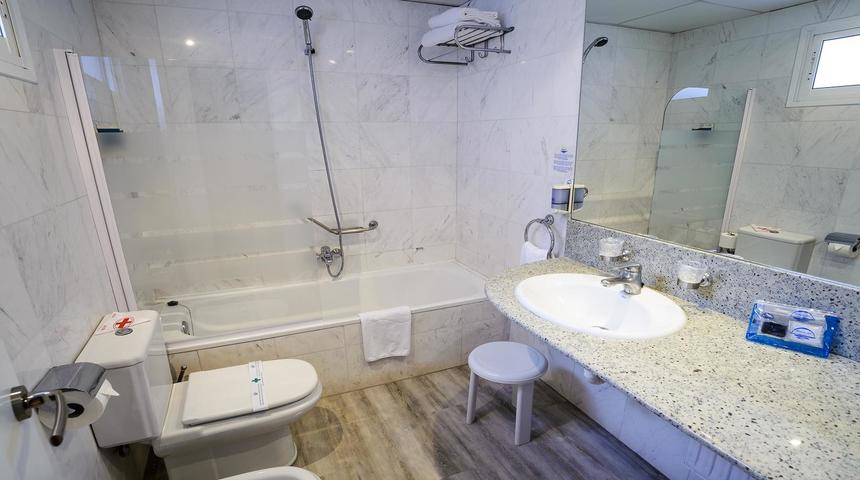 Avenida Bathroom