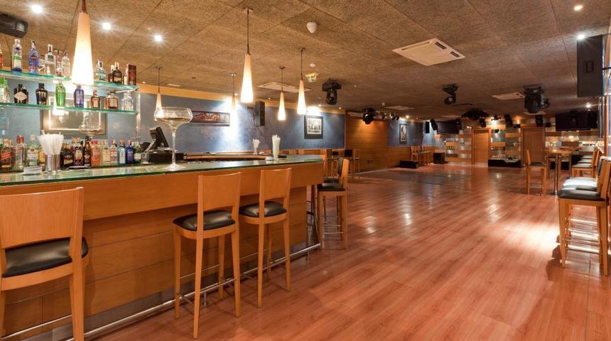 Gran Hotel Bali Bar