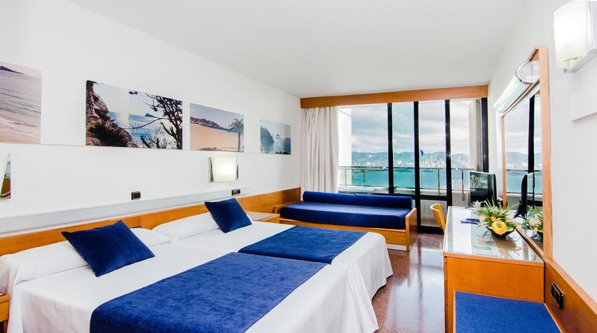 Gran Hotel Bali Bedroom1