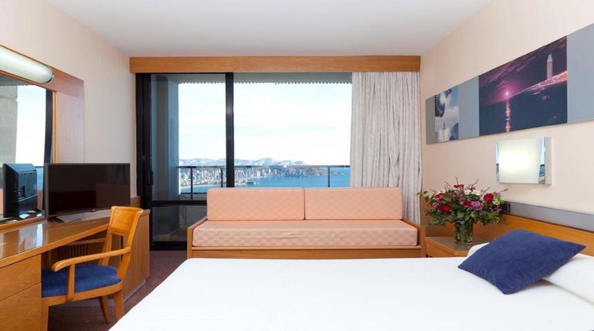 Gran Hotel Bali Bedroom2