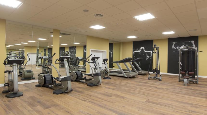 Grand Luxor Hotel Gym