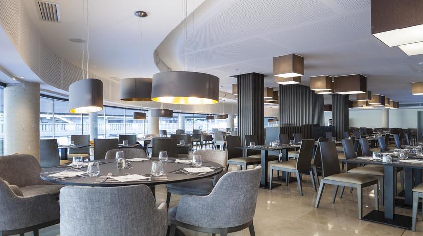 Hotel Bristol Dining Area