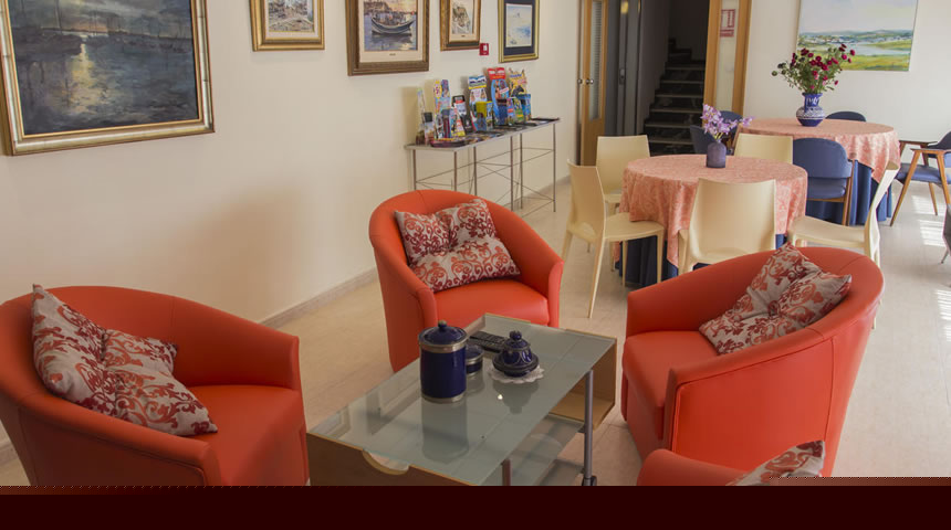 Hotel Colon Lounge Area2