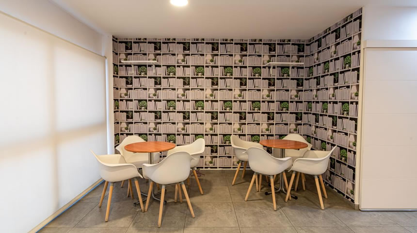 Hotel Golden Dining Area