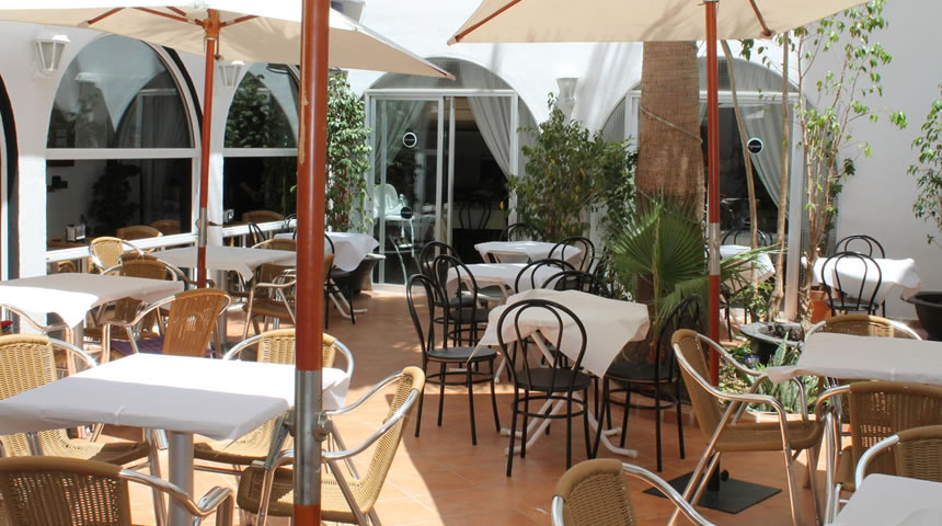 Hotel Internacional Dining Area