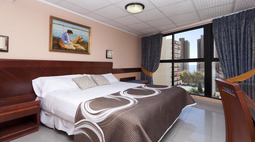 Hotel Marina Bedroom1