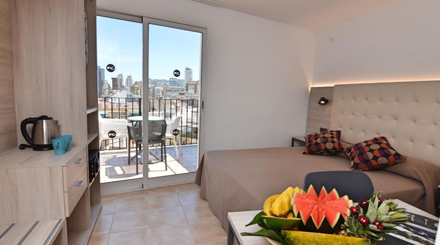 Hotel Queens Adults Only By Mc Bedroom