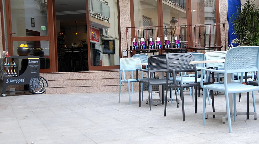 Hotel Queens Adults Only By Mc Dining Area1
