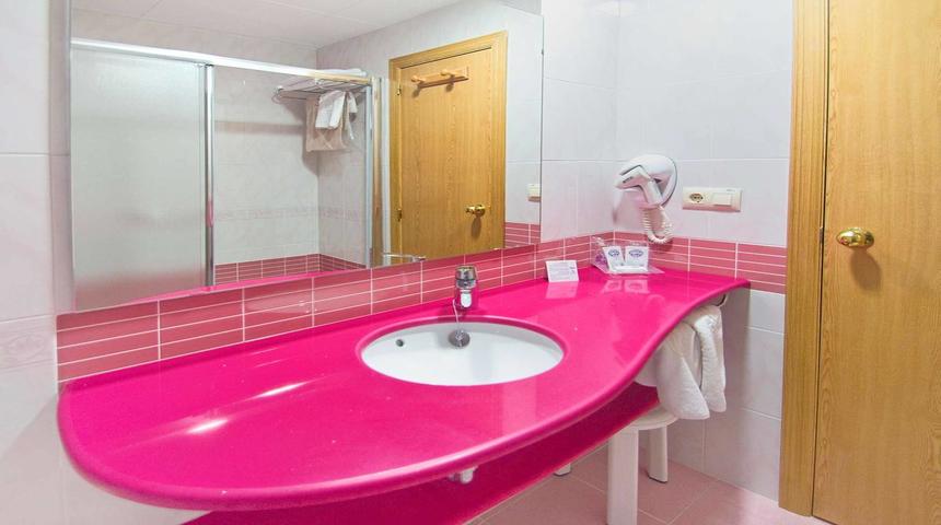 Hotel Servigroup Nereo Bathroom