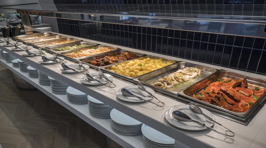 Hotel Voramar Kitchen