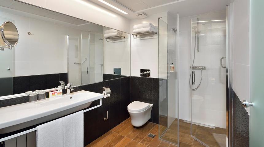 Sol Costablanca Bathroom